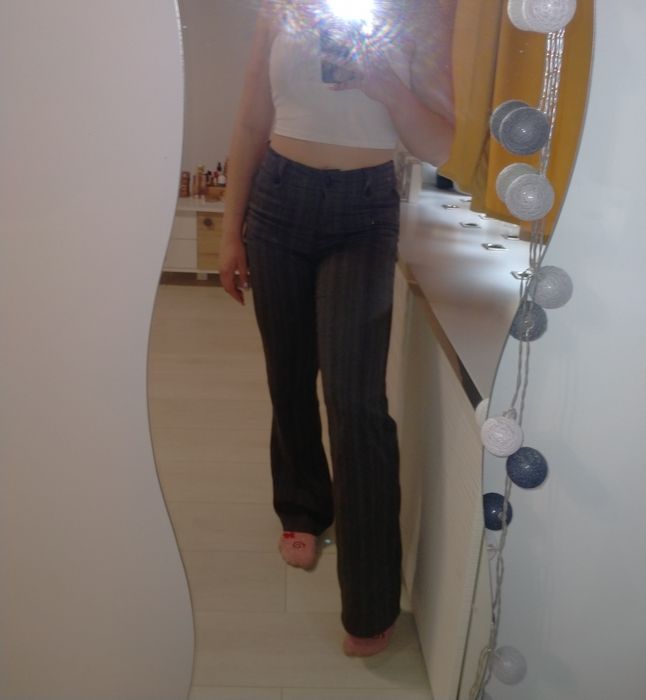 Eleganckie spodnie dzwony damskie