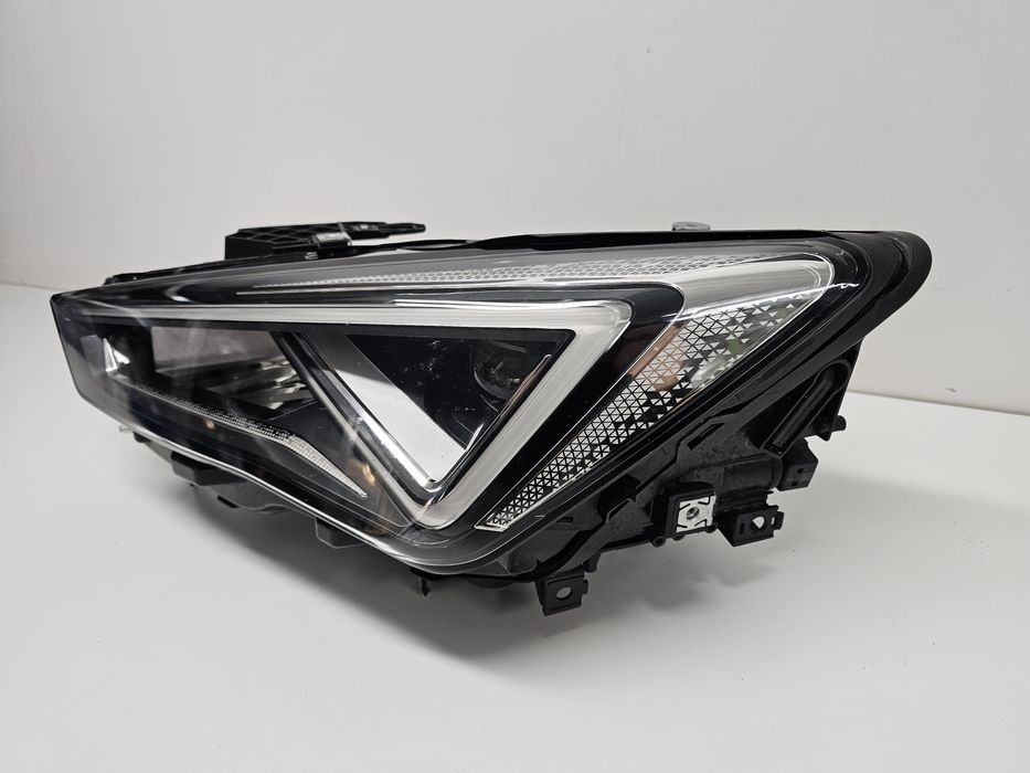 SEAT LEON 4 IV lampa lewa przednia przód full led Cała