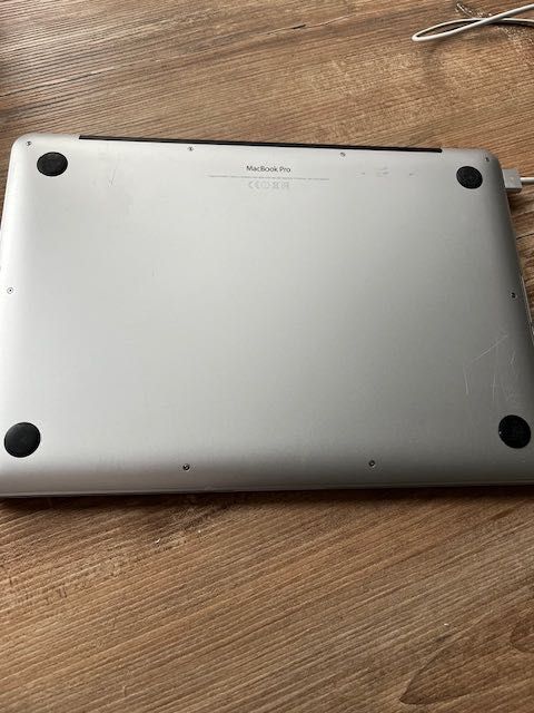 MacBook Pro A1502 i5 8G ram 256 SSD 2015rok