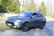 Mitsubishi Outlander 3 4x4 7os 14 rok 2,2 D bdb stan kamera Polecam