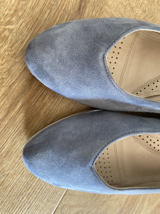 Van Dal czółenka damskie 40 skóra zamszowa wkl 26 koturna 5 cm