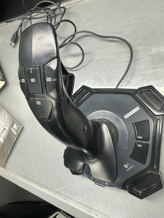 Джостик , штурвал для авиасимулятора Logitech