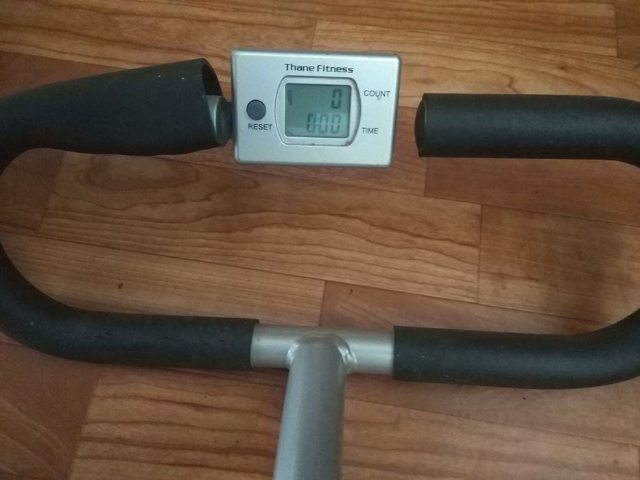 Продам тренажёр для пресса и спины