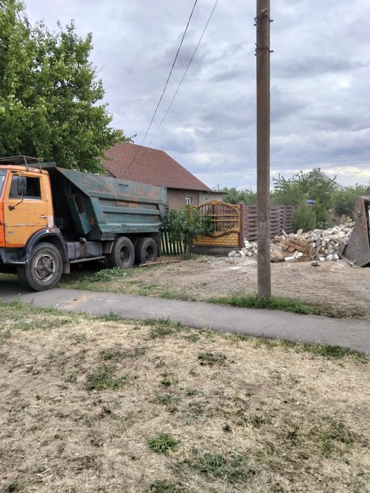 Предлагаю вам свои услуги такие как: вывоз мусора , демонтаж, переезды