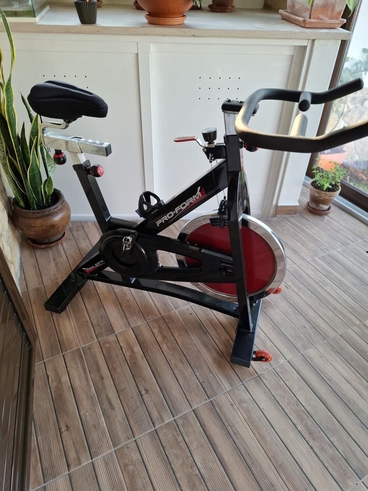 Bicicleta Fitness estática, para exerciçio fisico,