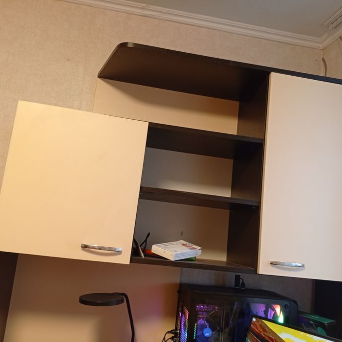 Угловий  стіл шафа