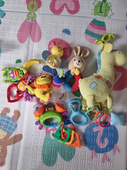 Іграшки 0+(игрушки для малышей)