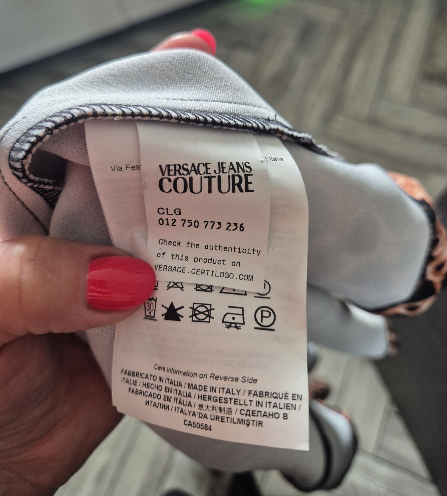 Versace Jeans Couture sukienka M gratis intimissimi  krem