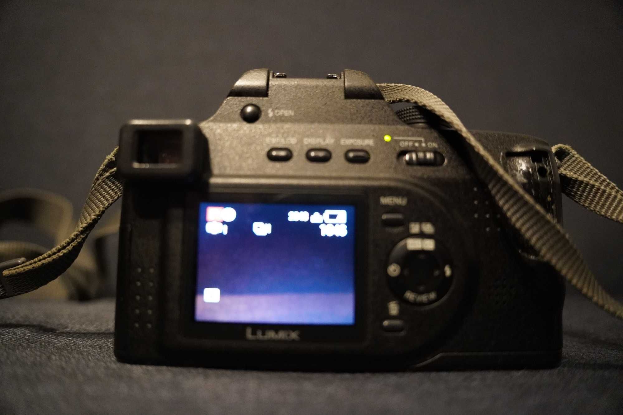 Aparat Panasonic Lumix DMC-FZ20 z torbą