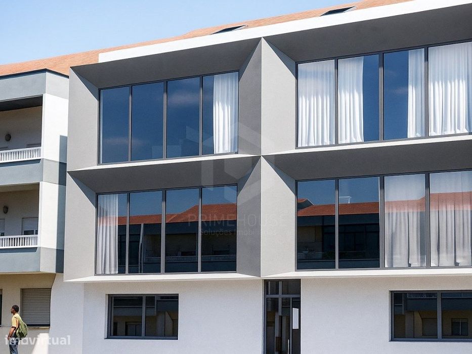 Apartamento T2 + 1 Duplex - 2º Andar em Paivas - Amora