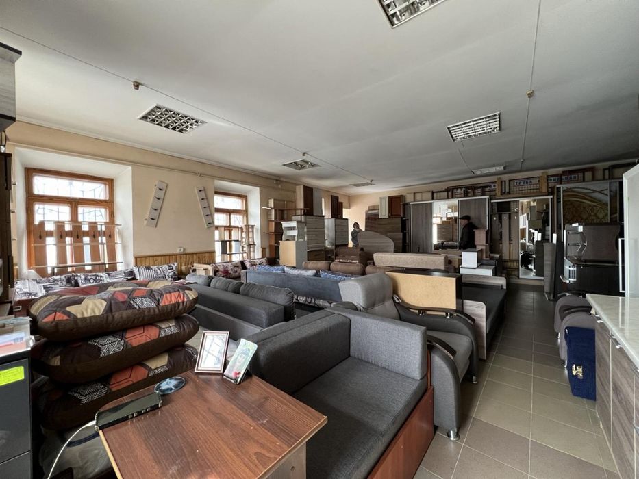 Продаю приміщення в районі Центрального ринку