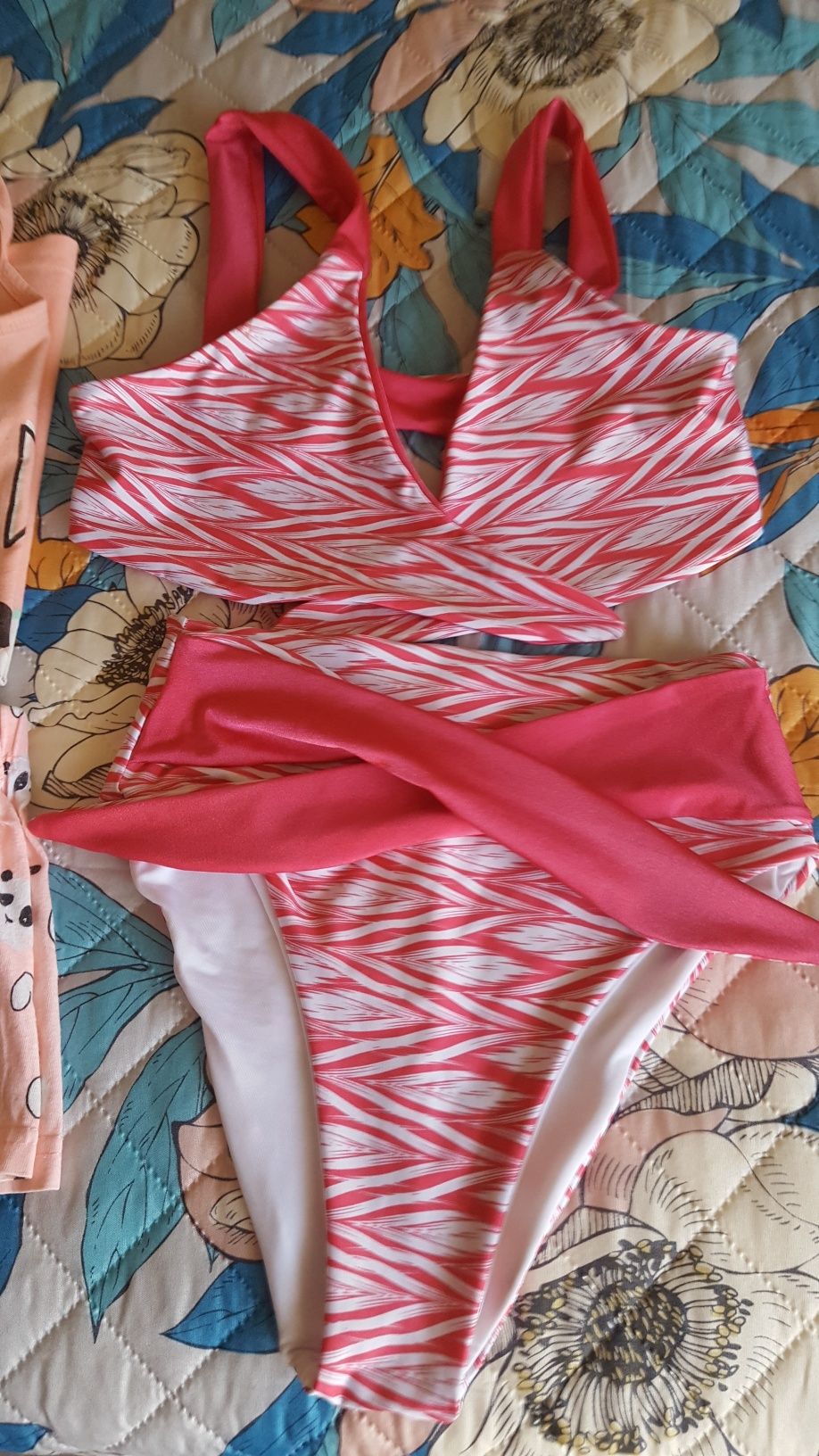 Conjunto de 2 biquínis e pijama tamanho S