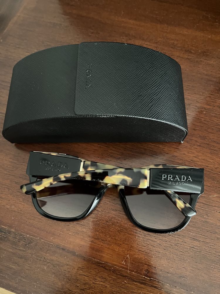 Óculos Prada PR 02WS novos