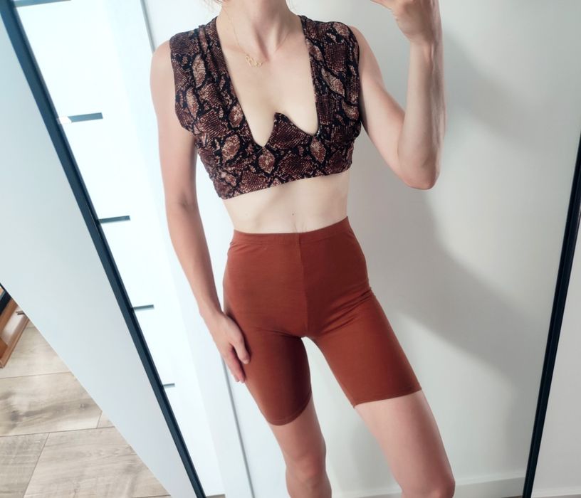 Top crop Shein panterka ozdobny dekolt