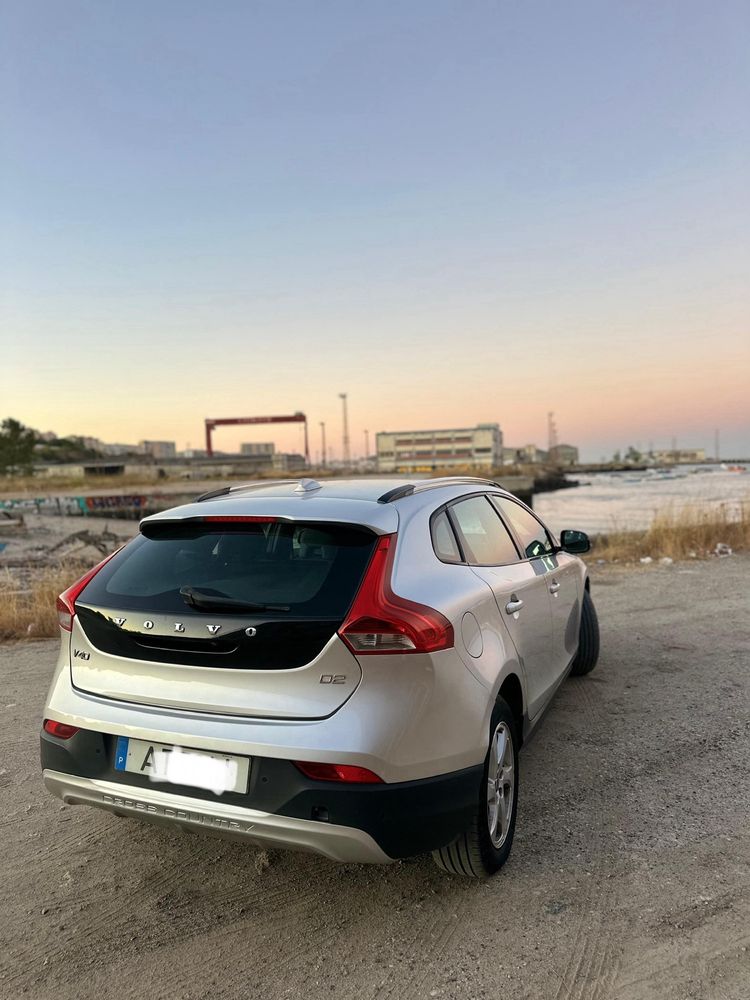 Volvo v40 cross country