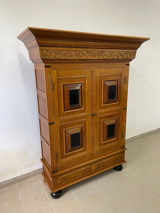 Шафа дубава дерево буфет шкаф 2309