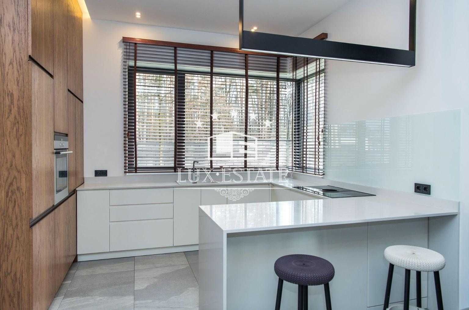 Сдается современный дом 400м² рядом сосновый лес  (25 соток)  СТОЯНКА