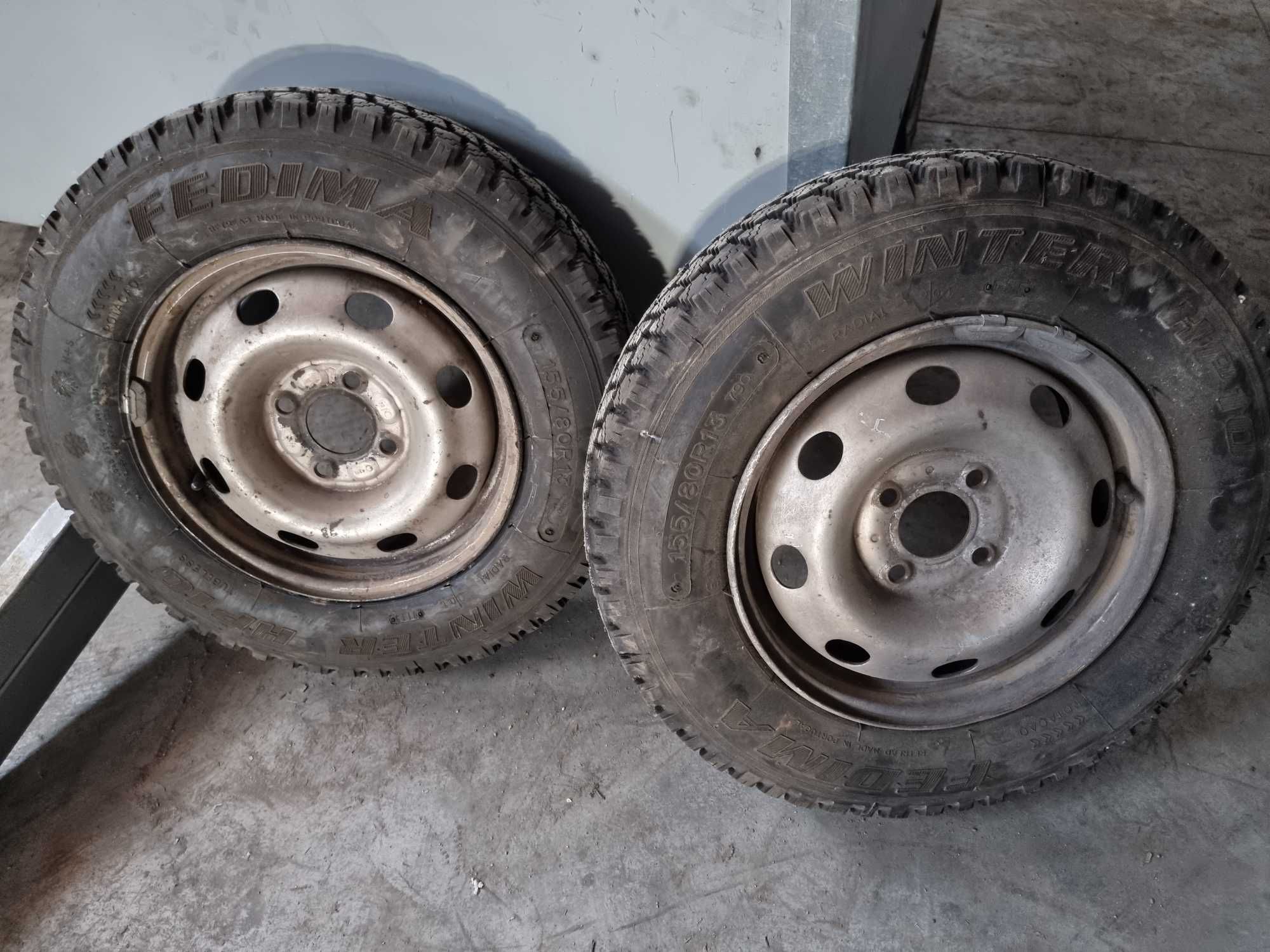 2 Pneus com jante para Renault Expresso