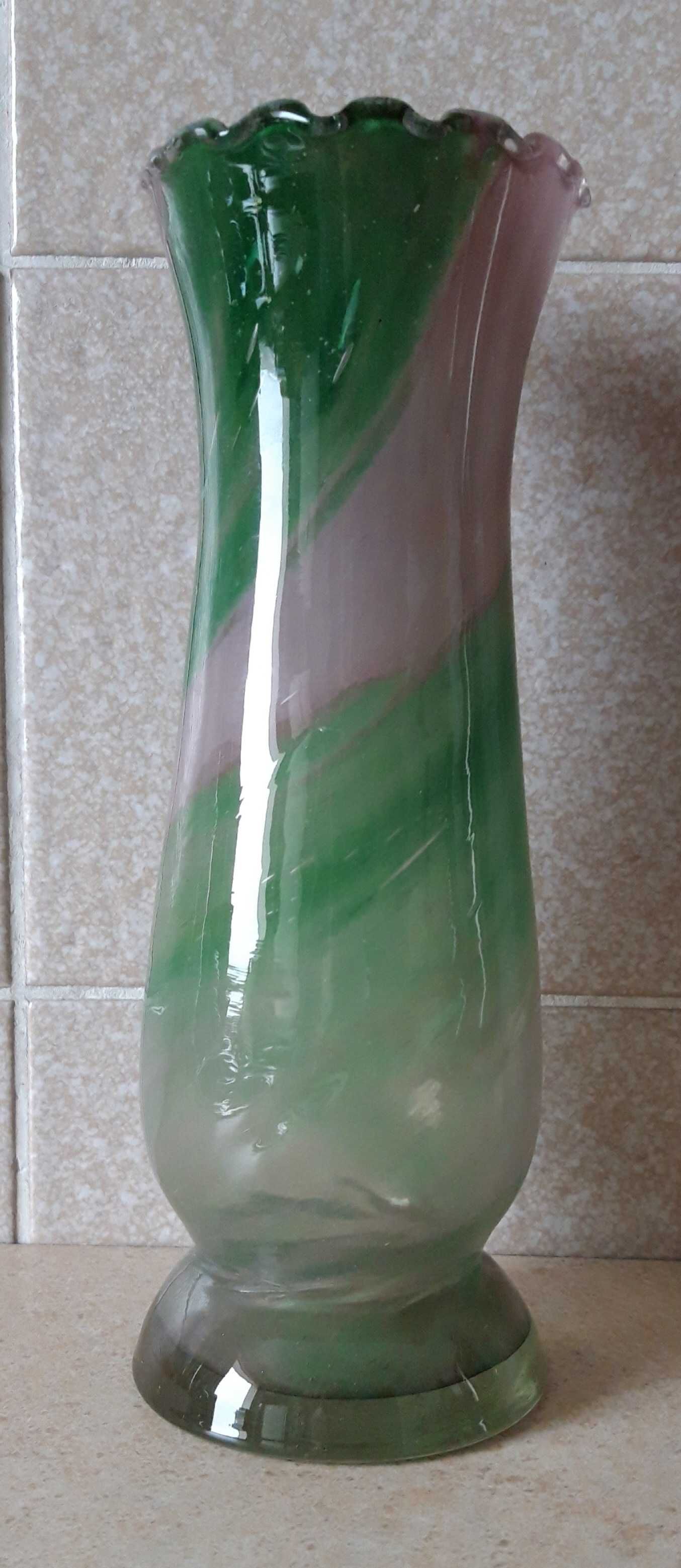 wazon z falbanką 21 cm kolorowe szkło PRL