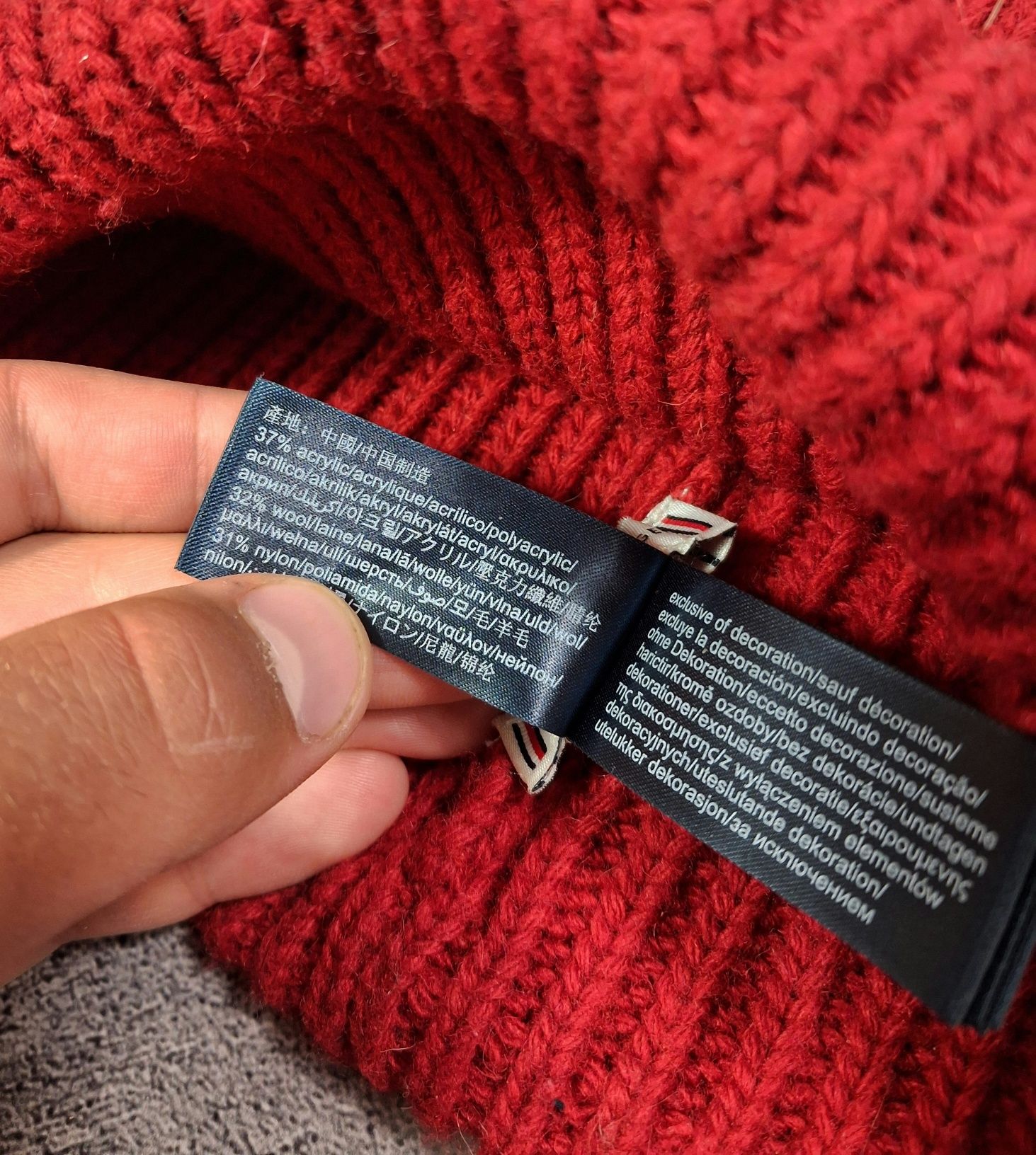 Шапка Tommy Hilfiger шерстяная красная унисекс бини