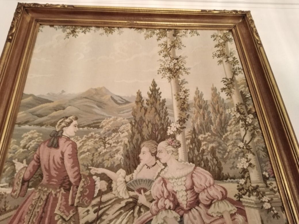 Quadro em Tapeçaria Gobelin com Cena da Corte e Moldura de Talha Doura