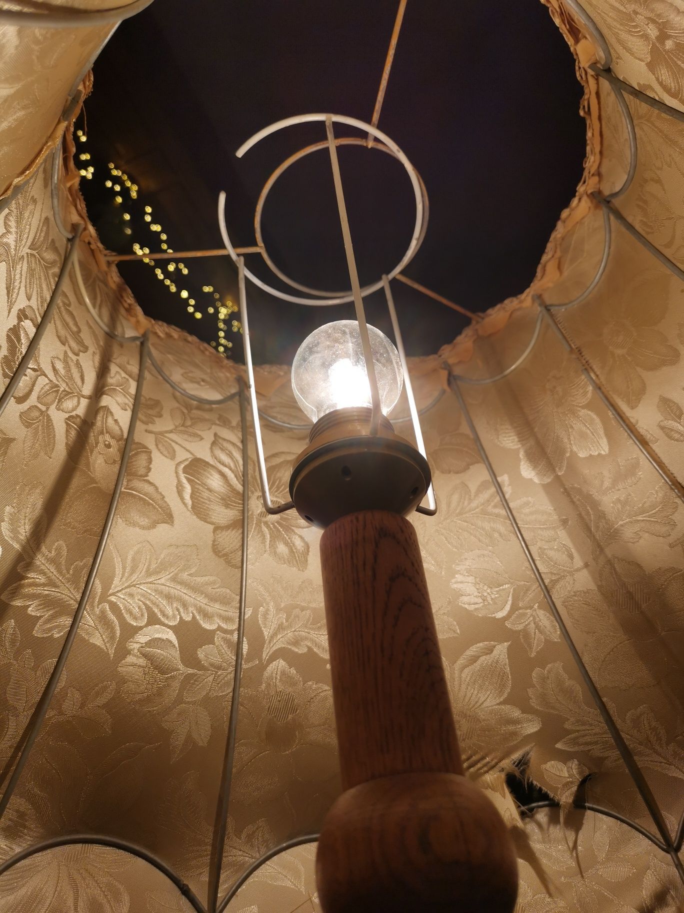 Stara, oryginalna lampa stojąca noga dębowa