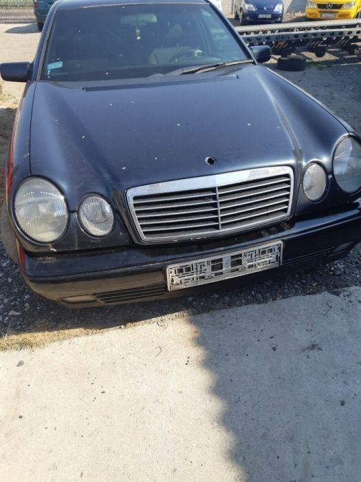 Na części Mercedes W210 Okular Silnik Skrzynia Maska Zderzak Drzwi Klapa Szyba