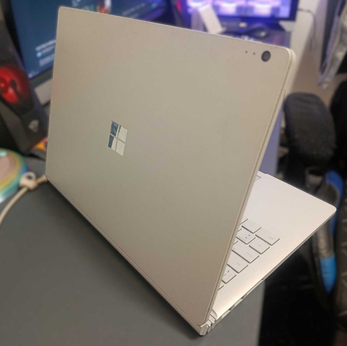 Microsoft Surface i7