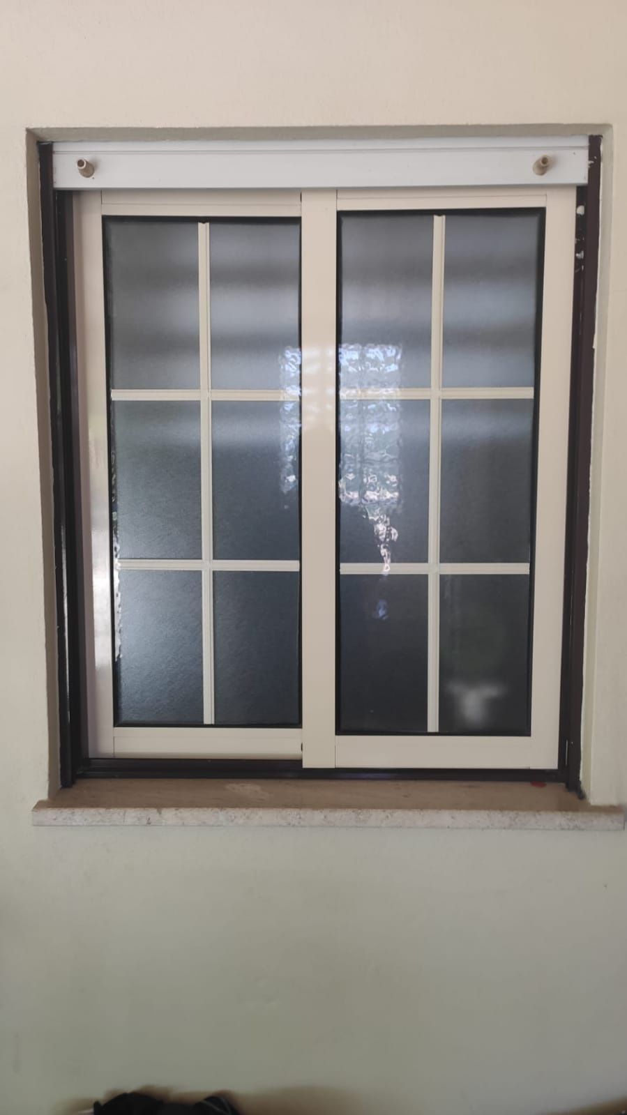 Vendo janelas de aluminio cremes.