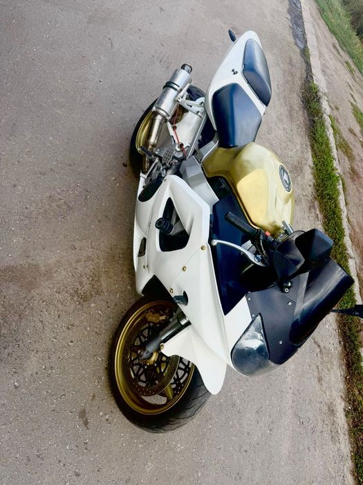 Продам спортбайк Honda CBR929RR