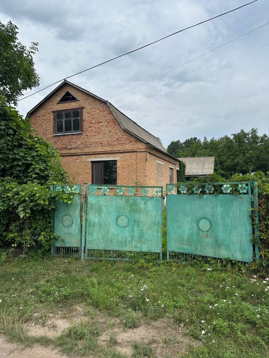 Продаж великого будинку в селищі Ружин Житомирська обл. 150 км до Київ