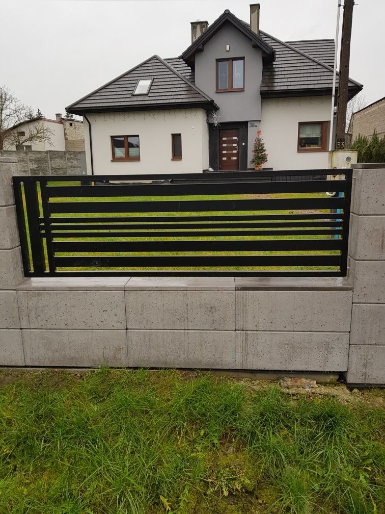 Przęsło ogrodzeniowe, ogrodzenie metalowe brama