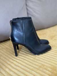 Botin Preto • completamente novo