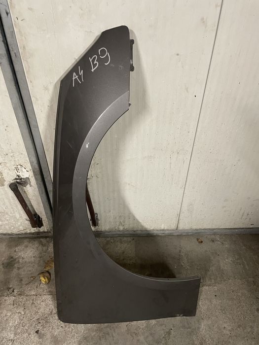 Błotnik przód prawy Audi A4 B9