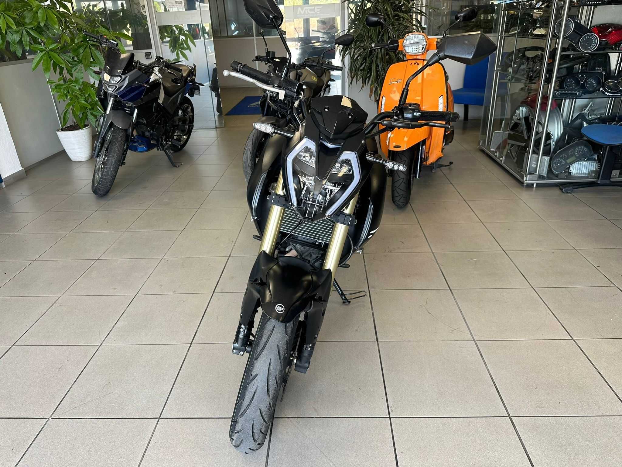 Keeway RKF 125 de 2023 Salvado