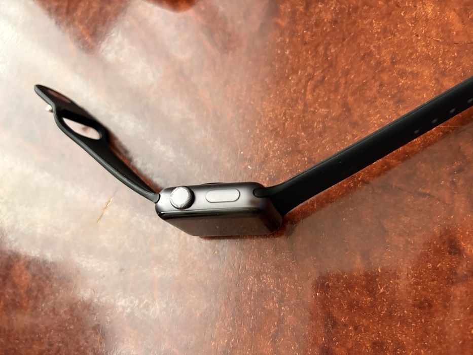 Apple Watch serias 3   38mm. На запчастини