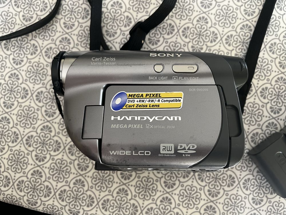 sony handycam dcr-dvd205