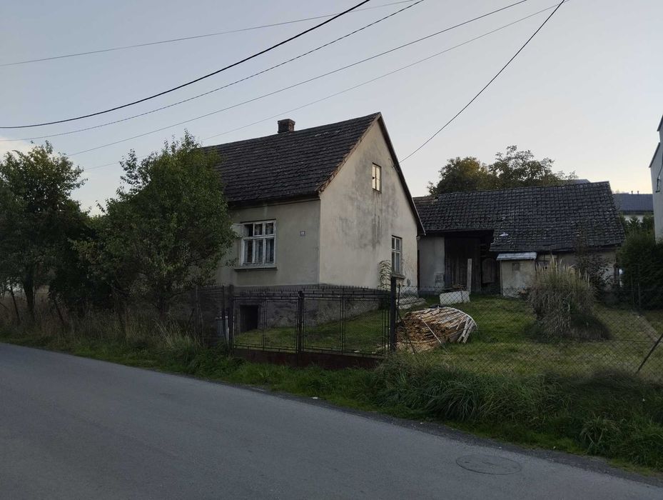 Dom na sprzedaż do remontu.