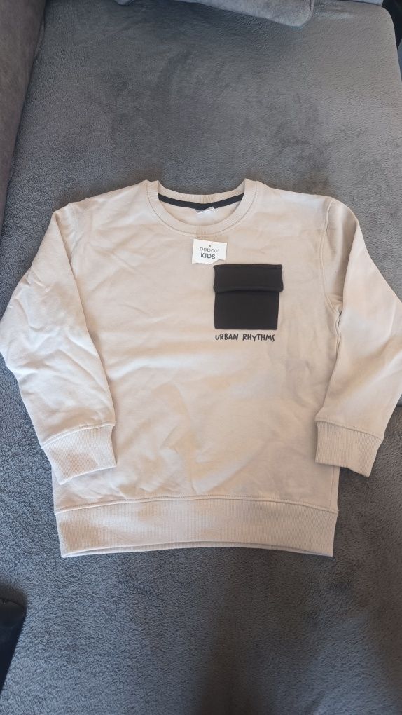 Nowa bluza z metką 122