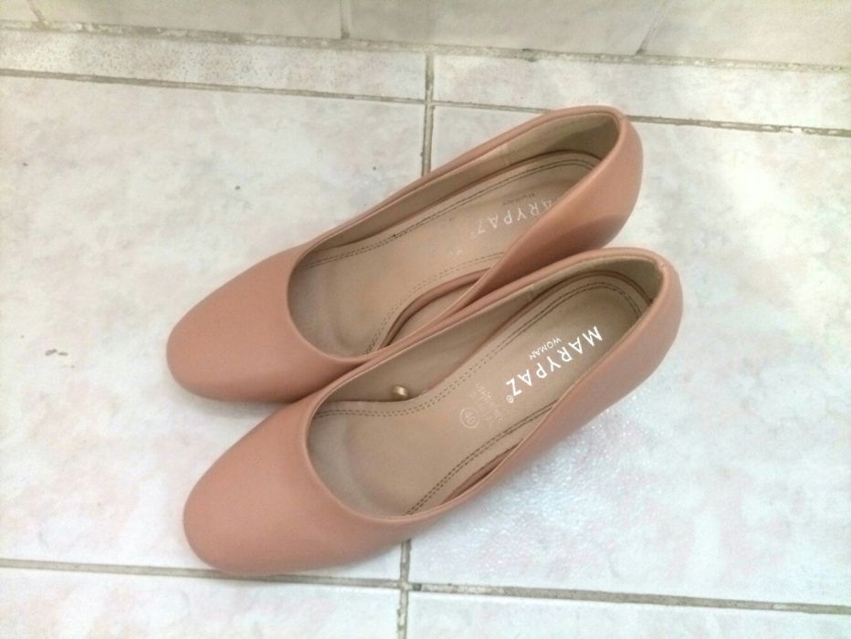 Sapatos rosa tamanho 40