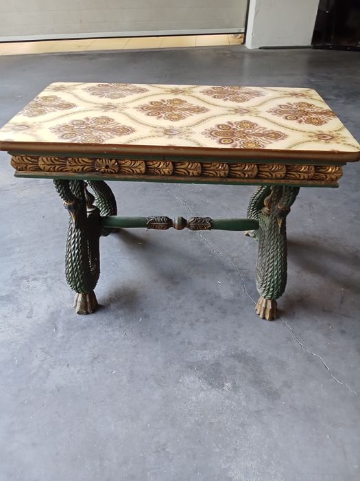 Mesa de madeira vintage