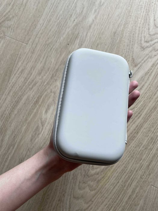 Etui hardcase podróżne travel na elektronike kable itd.