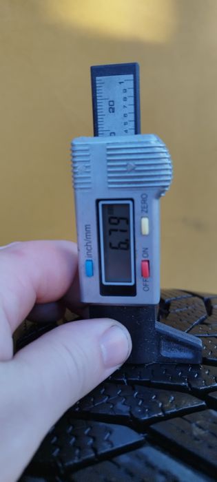 Felgi z oponami zimowymi  225/55R17 101V XL SUV 5x108  ET 70