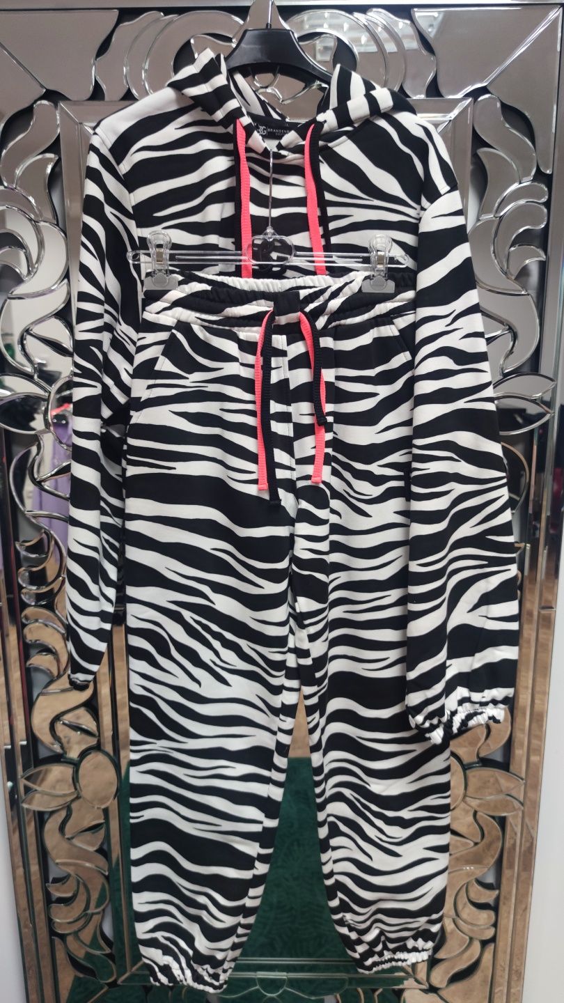 Komplet bluza + spodnie dresowe zebra roz. S,M,L
