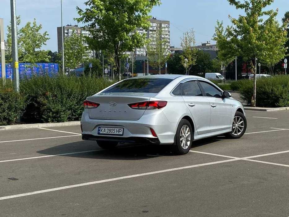 Потижнева та довгострокова оренда Hyundai Sonata