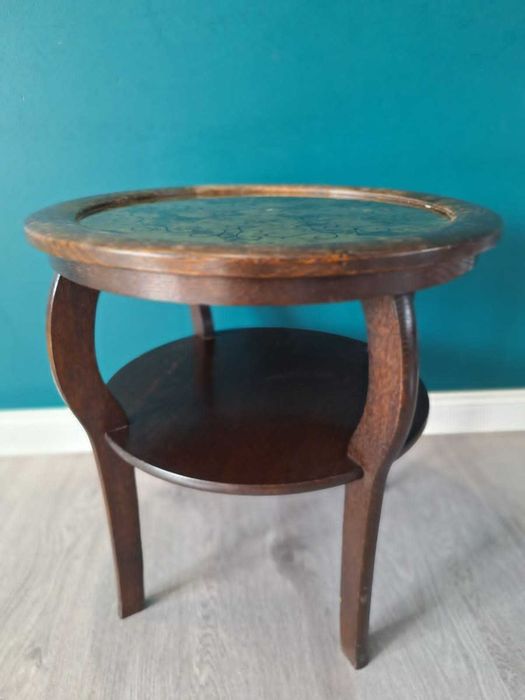 Na sprzedaż oryginalny, drewniany stolik.