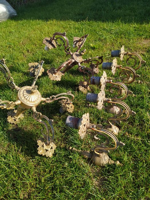 Piękne żyrandole z mosiądzu