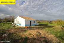 Quinta perto Amendoeiras Golfe com uma casa habitável e uma Ruina