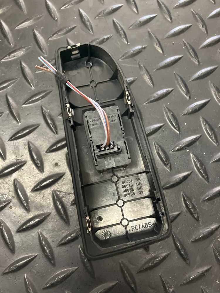 BMW E87 - panel szyb