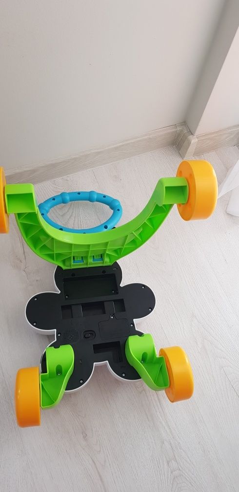 Pchacz interaktywny Fisher Price